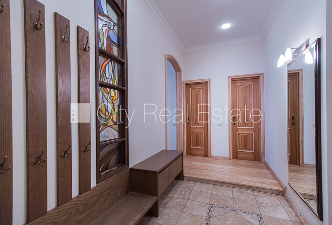 Fasādes māja, renovēta māja, slēgts pagalms, ieeja no ielas un pagalma, ir lifts, kāpņu Rīga - foto 13