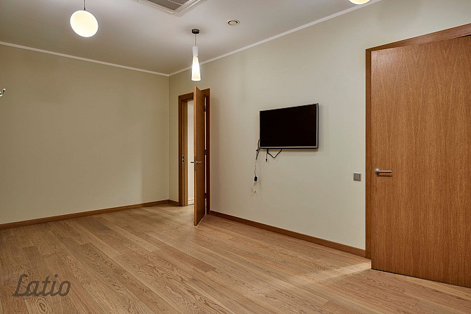 Pārdošanā 3 istabu dzīvoklis renovētā jūgendstila ēkā Vecrīgā!
Piedāvājam Rīga - foto 4