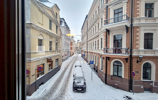 Fasādes māja, renovēta māja, labiekārtots apzaļumots pagalms, slēgts pagalms, ieeja no Rīga - foto 19