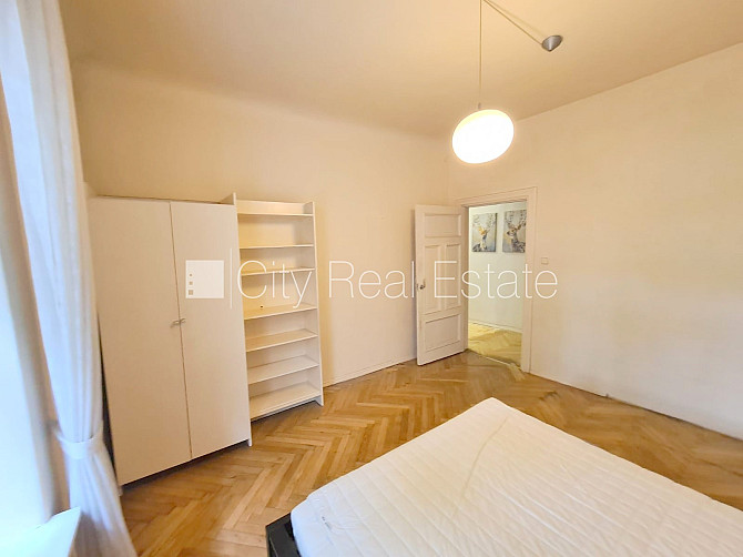 Fasādes māja, renovēta māja, slēgts pagalms, ieeja no ielas un pagalma, kāpņu telpa pēc Rīga - foto 12