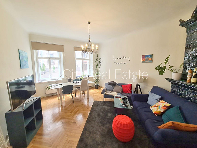 Fasādes māja, renovēta māja, slēgts pagalms, ieeja no ielas un pagalma, kāpņu telpa pēc Rīga - foto 1