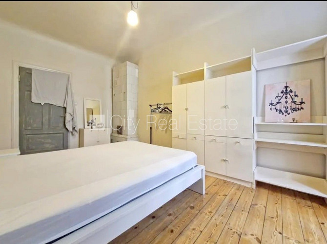 Fasādes māja, renovēta māja, slēgts pagalms, ieeja no ielas un pagalma, kāpņu telpa pēc Rīga - foto 15