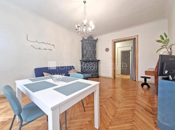 Fasādes māja, renovēta māja, slēgts pagalms, ieeja no ielas un pagalma, kāpņu telpa pēc Rīga - foto 6