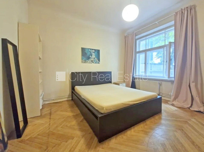 Fasādes māja, renovēta māja, slēgts pagalms, ieeja no ielas un pagalma, kāpņu telpa pēc Rīga - foto 10