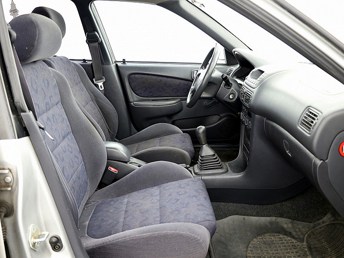 Toyota Corolla Facelift A-C 1.4 71kW Таллин - изображение 6