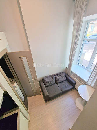 Fasādes māja, renovēta māja, slēgts pagalms, ieeja no ielas, ir lifts, kāpņu telpa pēc Rīga - foto 11