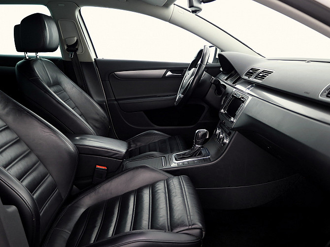 Volkswagen Passat Highline 4Motion 4x4 ATM 2.0 TDI 125kW Таллин - изображение 6