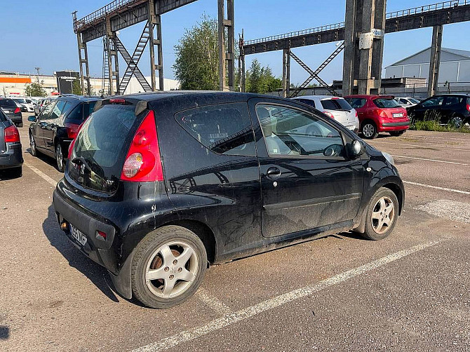 Peugeot 107 Elegance ATM 1.0 50kW Таллин - изображение 3