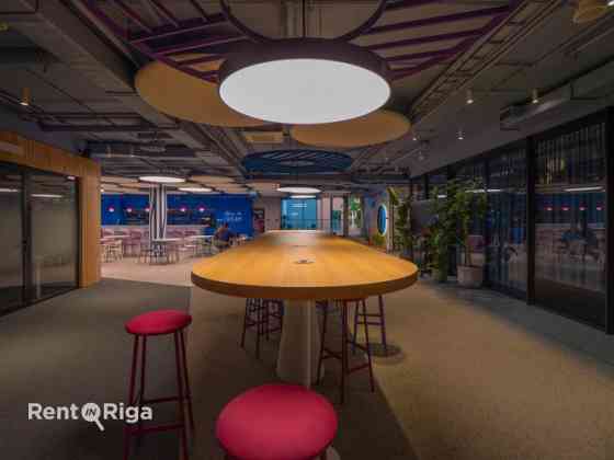 Арендуйте co-working офис в Galerija Rīga!  Без начальных вложений  полностью оборудован и Rīga