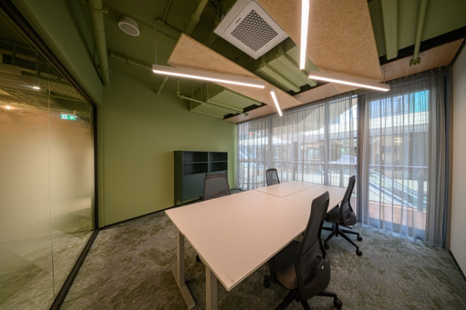 Iznomā Co-working space biroju Galerija Rīga!  Bez sākotnējiem ieguldījumiem  pilnībā Rīga - foto 1
