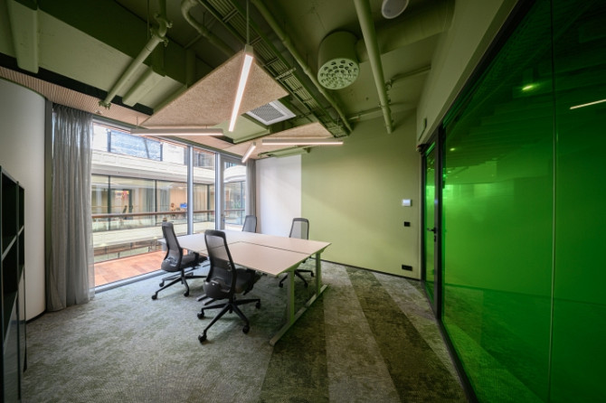 Iznomā Co-working space biroju Galerija Rīga!  Bez sākotnējiem ieguldījumiem  pilnībā Rīga - foto 1