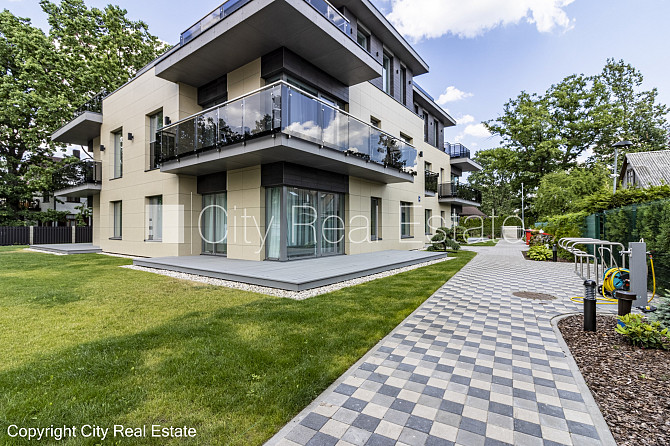 Jaunceltne, slēgts pagalms, ieeja no pagalma, ir lifts, divi balkoni 3 m2, terase 29,20 m2, logi Rīga - foto 19