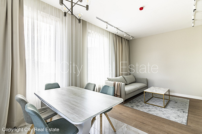 Jaunceltne, slēgts pagalms, ieeja no pagalma, ir lifts, divi balkoni 3 m2, terase 29,20 m2, logi Rīga - foto 6