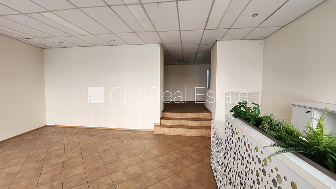 Fasādes māja, renovēta māja, labiekārtota apzaļumota teritorija, slēgts pagalms, vieta Rīga - foto 1