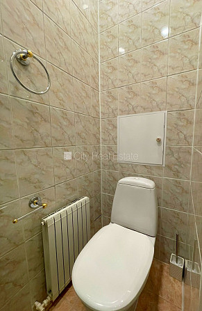 Pagalma ēka, renovēta māja, labiekārtots apzaļumots pagalms, slēgts pagalms, iespēja nomāt Rīga - foto 18