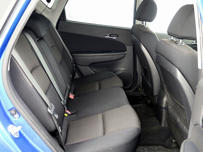 Hyundai i30 Elegance ATM 1.6 90kW Таллин - изображение 7