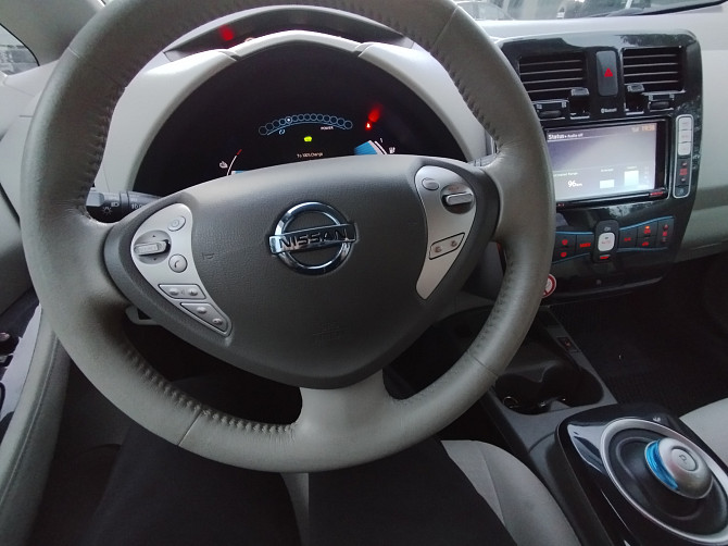 Nissan Leaf Led Navi Rīga - foto 3