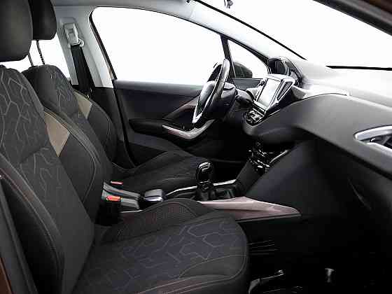 Peugeot 2008 Elegance 1.2 60kW Tallina