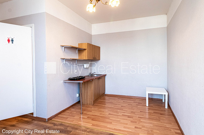 Fasādes māja, ir lifts, kāpņu telpa pēc kapitālā remonta, terase 13 m2, logi vērsti mājas Rīga - foto 2