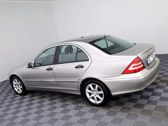 Mercedes-Benz C 180 Elegance Facelift ATM 1.8 105kW Tallina - foto 4