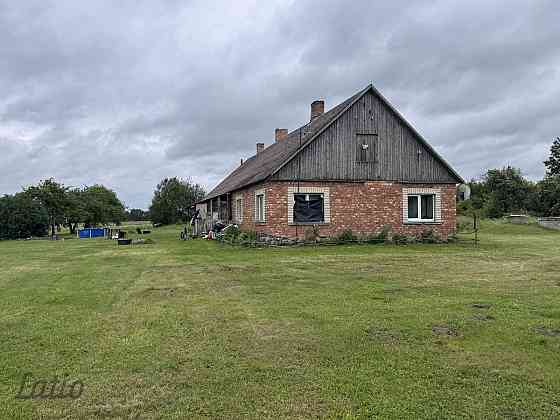 Pārdod dzīvojamo māju ar saimniecības ēku un zemes gabalu 3,9 ha.

Apbūve:
1940. gadā kapitāli būvēt Jelgava un Jelgavas novads