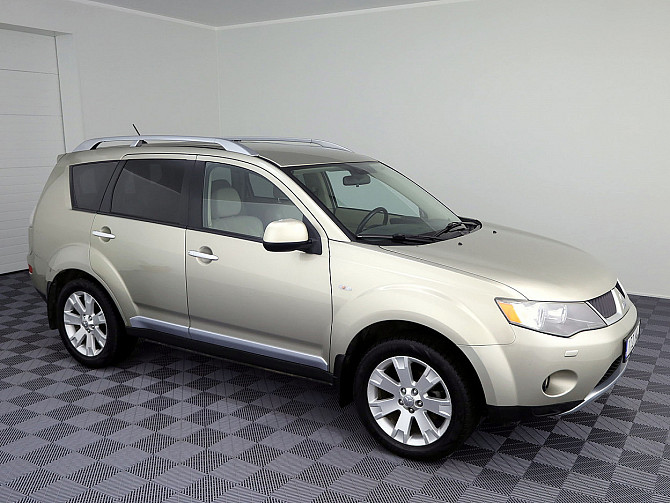 Mitsubishi Outlander Luxury 4x4 ATM 2.4 125kW Таллин - изображение 1