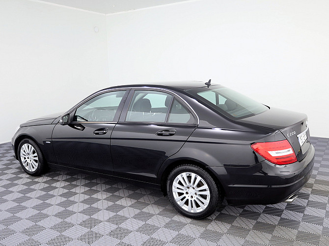 Mercedes-Benz C 220 Elegance Facelift ATM 2.1 CDI 125kW Таллин - изображение 4