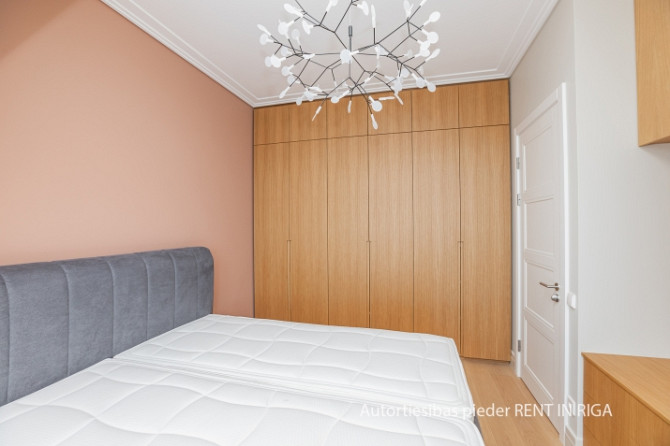 Klusajā centrā tiek izīrēts penthouse tipa dzīvoklis ar terasi (18,1m2). Dzīvoklis ar Rīga - foto 9