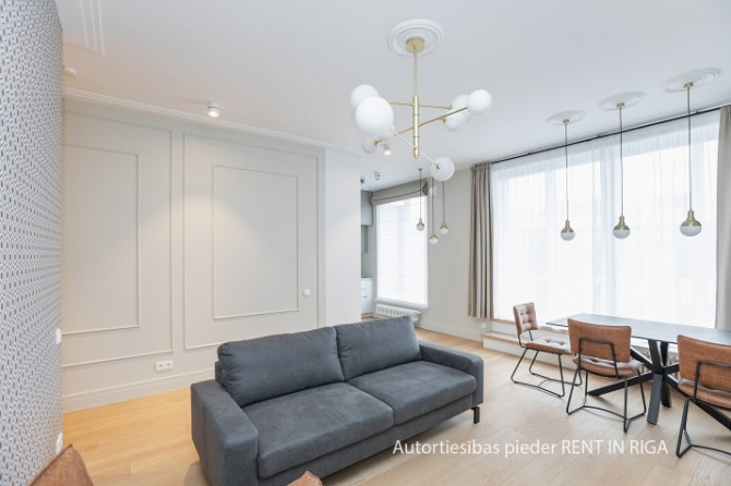 Klusajā centrā tiek izīrēts penthouse tipa dzīvoklis ar terasi (18,1m2). Dzīvoklis ar Rīga - foto 7