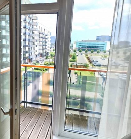 Divistabu dzīvoklis prestižajā Skanstes kvartālā!  Ilgtermiņa īrei pieejams pilnībā Rīga - foto 3