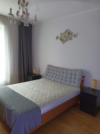 Divistabu dzīvoklis prestižajā Skanstes kvartālā!  Ilgtermiņa īrei pieejams pilnībā Rīga - foto 4