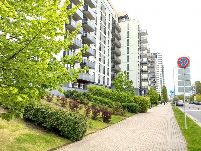 Divistabu dzīvoklis prestižajā Skanstes kvartālā!  Ilgtermiņa īrei pieejams pilnībā Rīga - foto 9