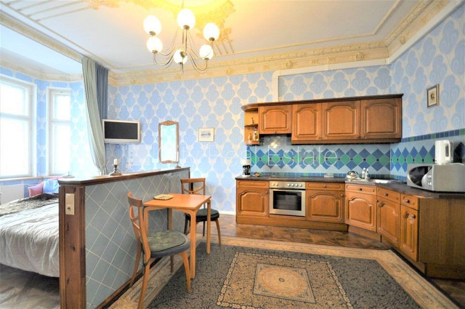 Фасадный дом, места для нескольких машин, вход с улицы и со двора, терасса 15 м2, Рига - изображение 11