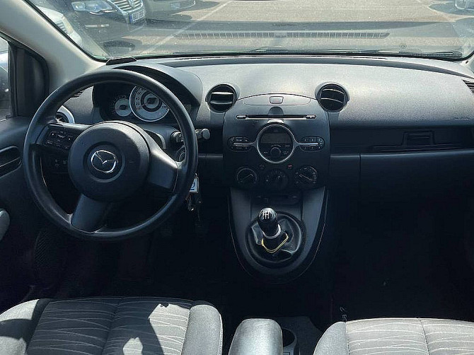 Mazda 2 Elegance 1.3 63kW Tallina - foto 5