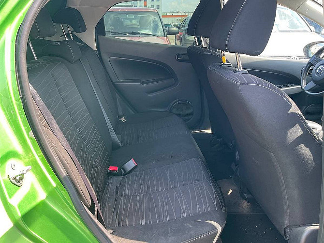 Mazda 2 Elegance 1.3 63kW Tallina - foto 7