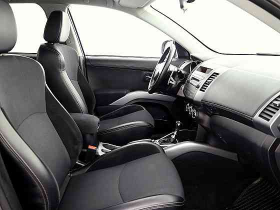 Mitsubishi Outlander Luxury Facelift ATM 2.2 dCi 115kW Tallina
