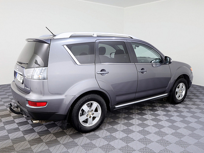 Mitsubishi Outlander Luxury Facelift ATM 2.2 dCi 115kW Таллин - изображение 3