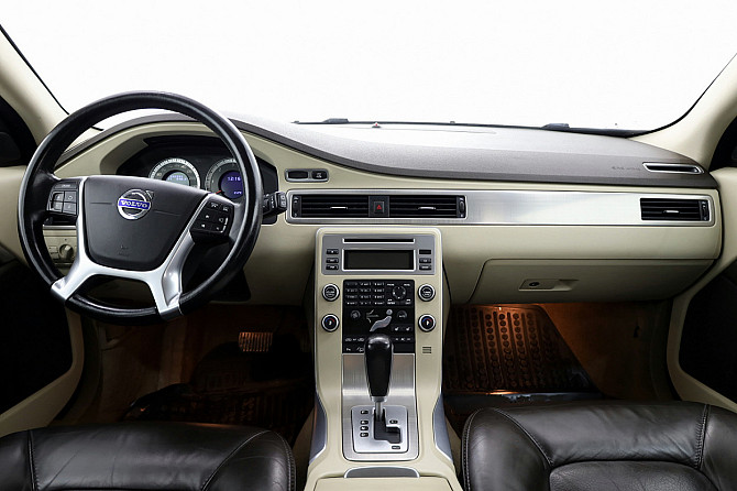 Volvo XC70 Summum Facelift ATM 2.4 D5 151kW Tallina - foto 5