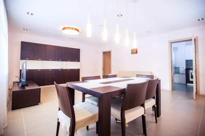 A small, tastefully arranged house with individual heating in a closed village in Mežaparka..  + qua Рига - изображение 5