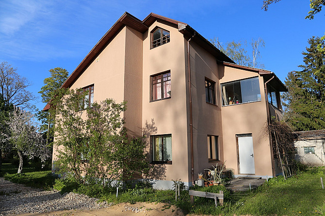 Īpašums ar iespēju dzīvot kopā ar tuviniekiem, saglabājot privātumu, vai ar papildus ienākumu... Rīga - foto 1