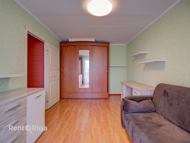 Pārdod 2 istabu dzīvokli ar jauku remontu pie TC Akropole Rīga!  Dzīvoklis ir pilnībā Rīga - foto 13