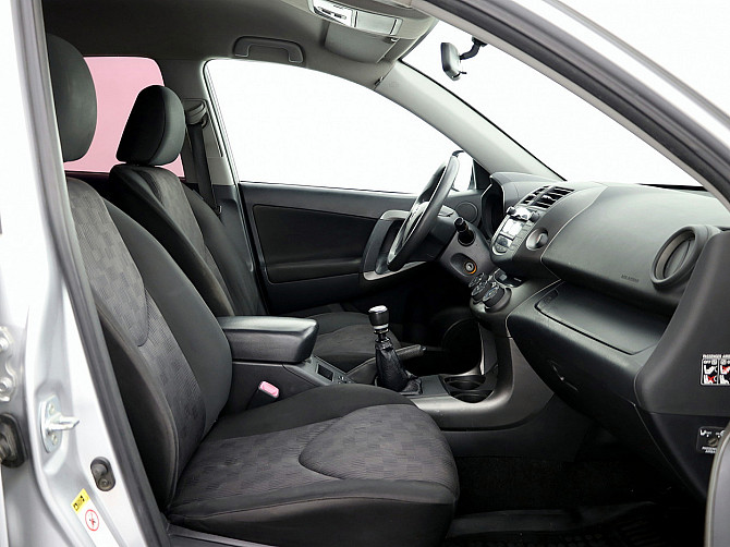 Toyota RAV4 Linea Sol Facelift 2.2 D-4D 110kW Таллин - изображение 6