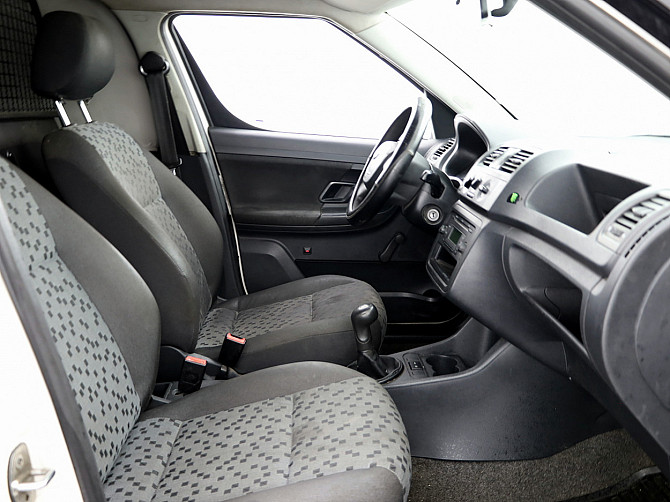 Skoda Praktik Van Facelift 1.2 63kW Таллин - изображение 6