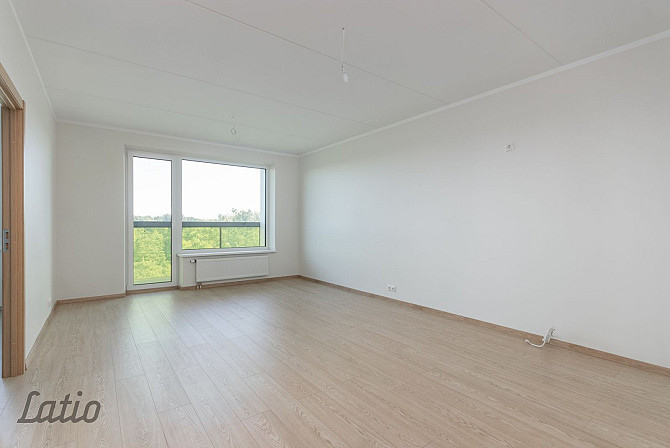 Pārdošanā funkcionāls un kvalitatīvi izbūvēts 4 istabu dzīvoklis modernā dzīvojamā Rīga - foto 2