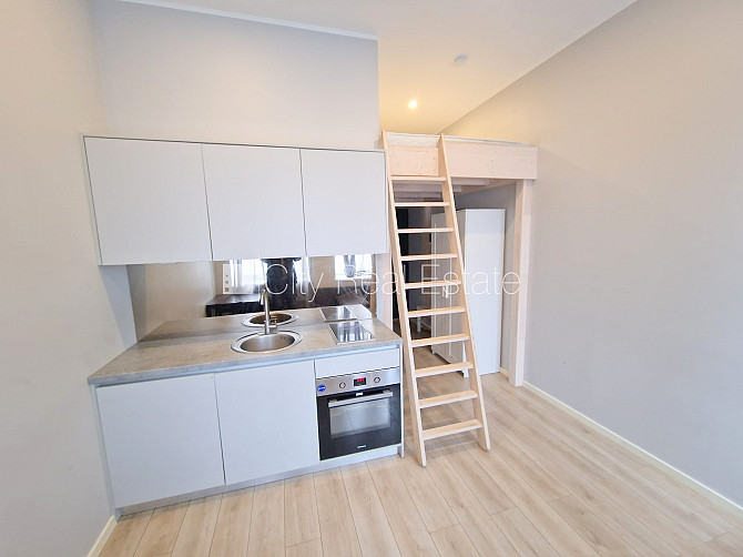 Restaurēta māja, ir lifts, kāpņu telpa pēc kapitālā remonta, guļamistabu skaits 2 gab., Rīga - foto 4