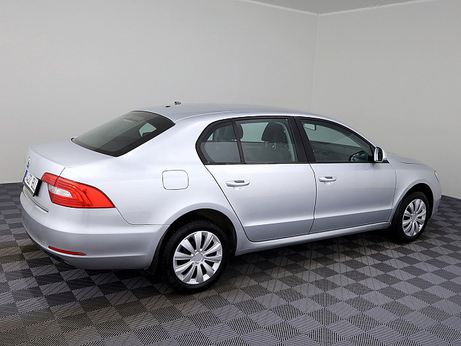 Skoda Superb Highline Facelift ATM 1.6 TDI 77kW Tallina - foto 3