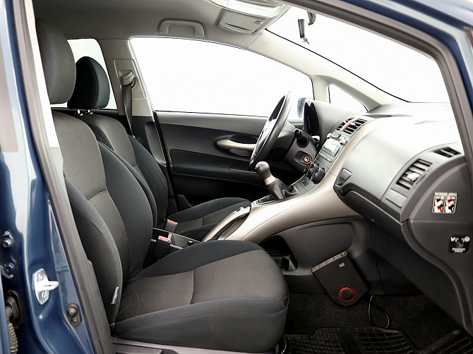 Toyota Auris Linea Sol A-C 1.4 71kW Таллин - изображение 6