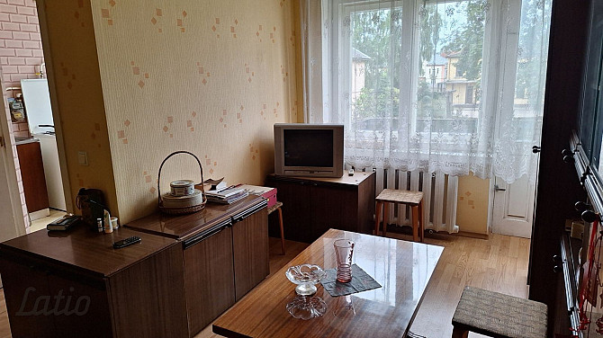Tiek piedāvāts iegādei vienistabas dzīvoklis Jūrmalā, Kauguros  lieliska iespēja tiem, kas Jūrmala - foto 2