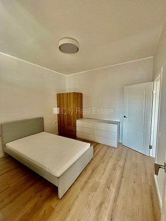 Pagalma ēka, renovēta māja, slēgts pagalms, ieeja no ielas un pagalma, ir lifts, kāpņu telpa Rīga - foto 19