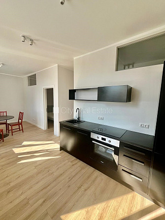 Pagalma ēka, renovēta māja, slēgts pagalms, ieeja no ielas un pagalma, ir lifts, kāpņu telpa Rīga - foto 14